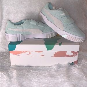 Velcro Pumas sneakers Selena Gomez Edition